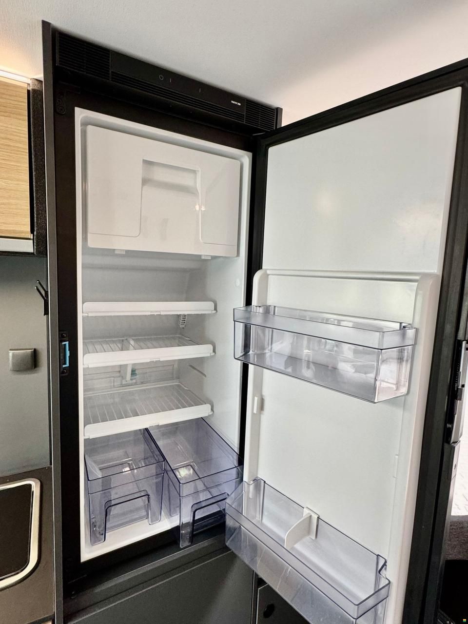 Adria Twin 640 SGX Swiss Edition