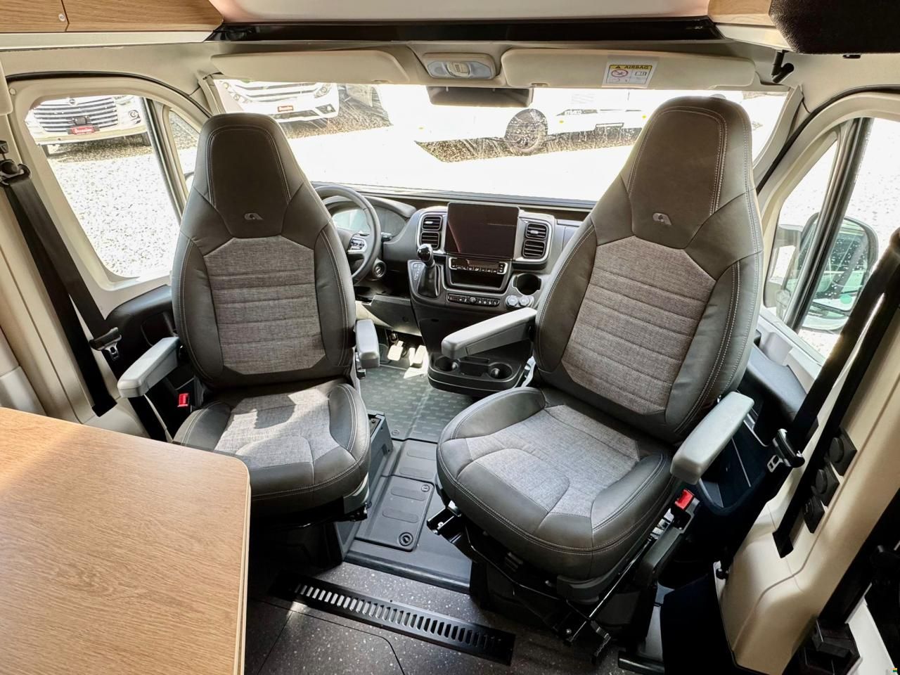 Adria Twin 640 SGX Swiss Edition