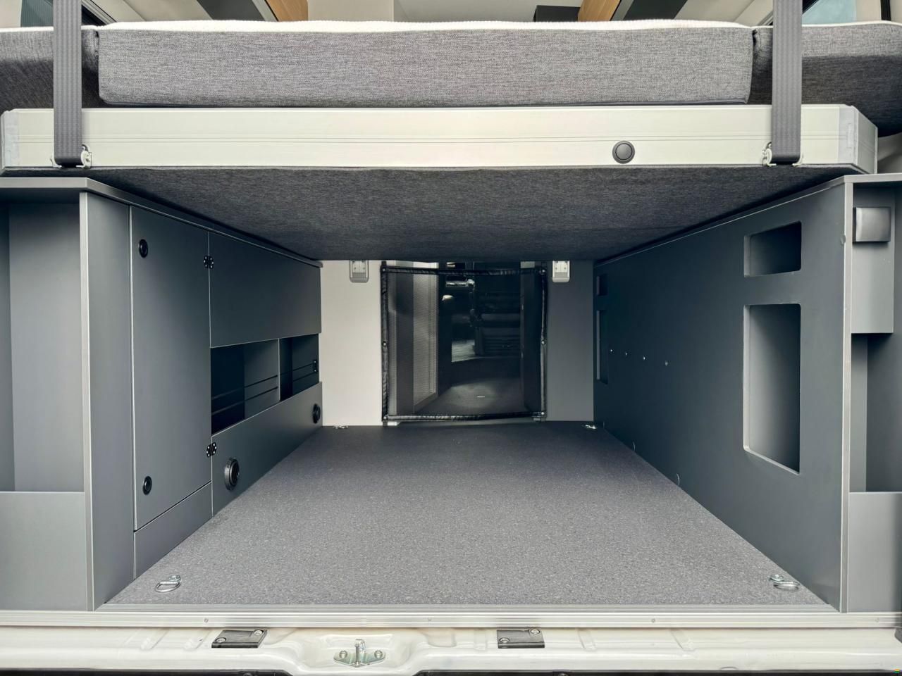 Adria Twin 640 SGX Swiss Edition