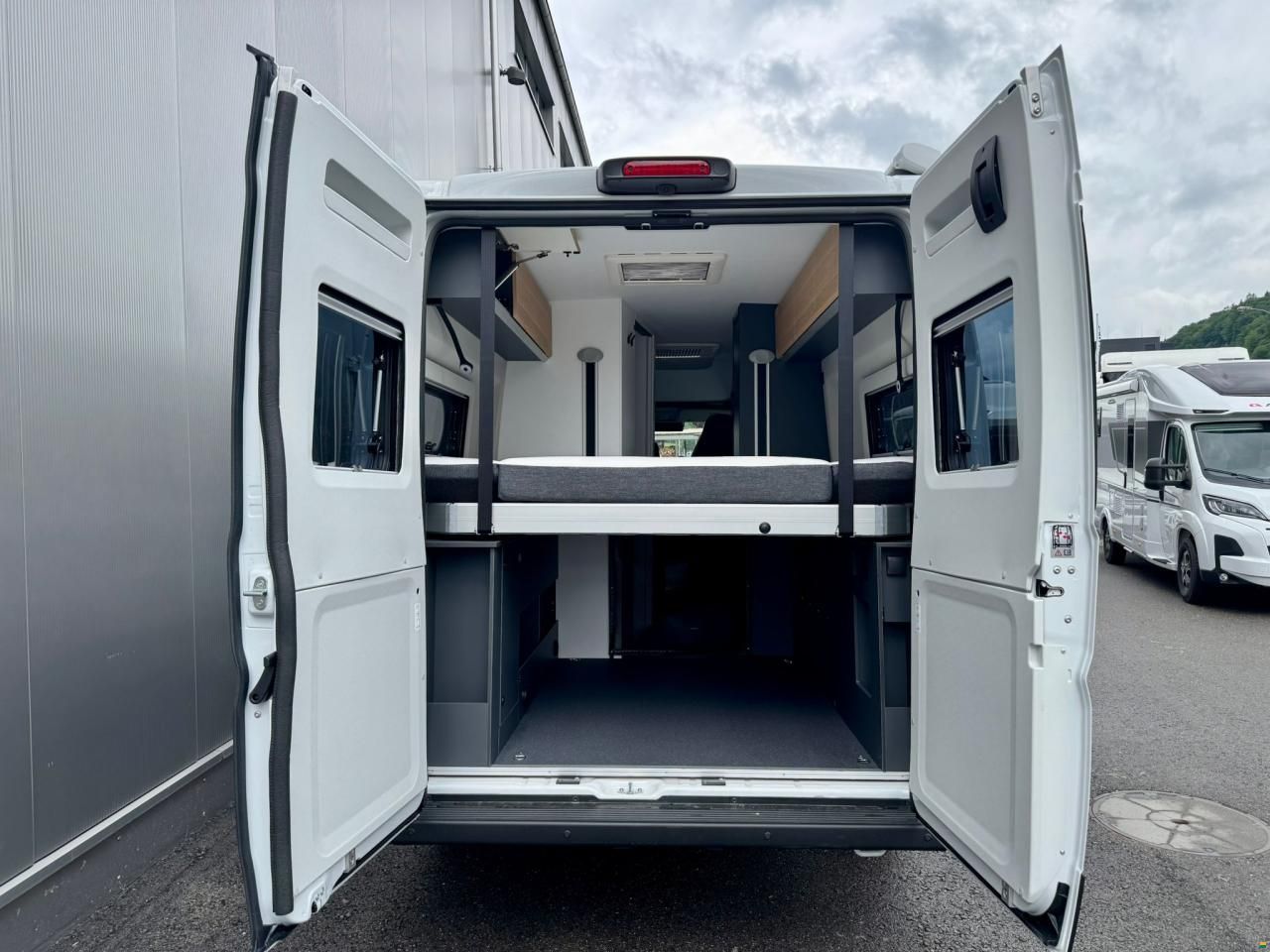 Adria Twin 640 SGX Swiss Edition