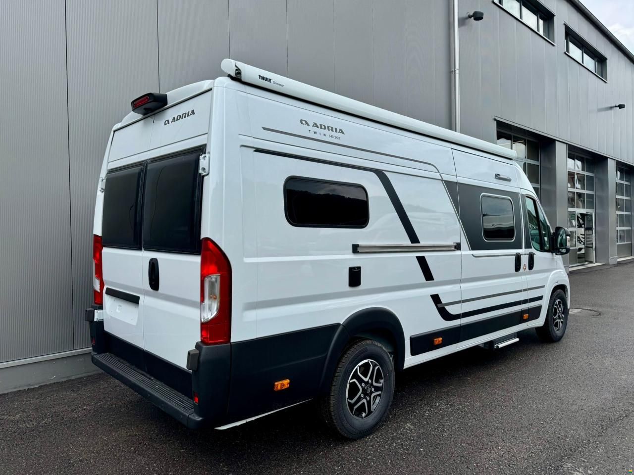 Adria Twin 640 SGX Swiss Edition