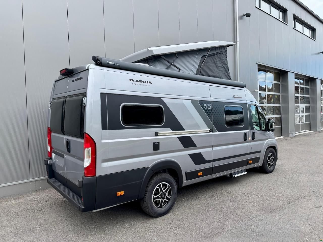 Adria Twin 640 SGX 60 Y Selection