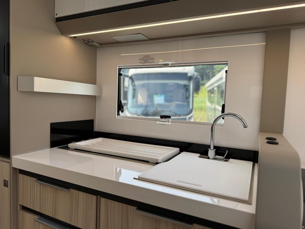 Adria Compact DL 60 Y Selection