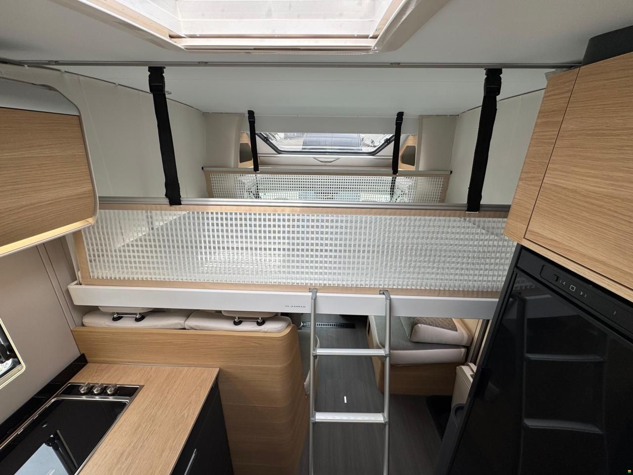 Adria Matrix 670 SL 60 Y Selection