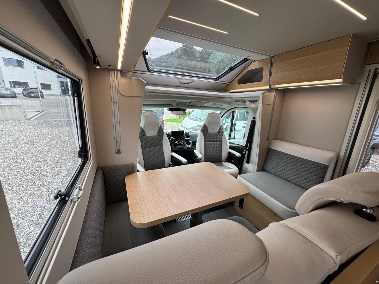 Adria Matrix 670 SL 60 Y Selection