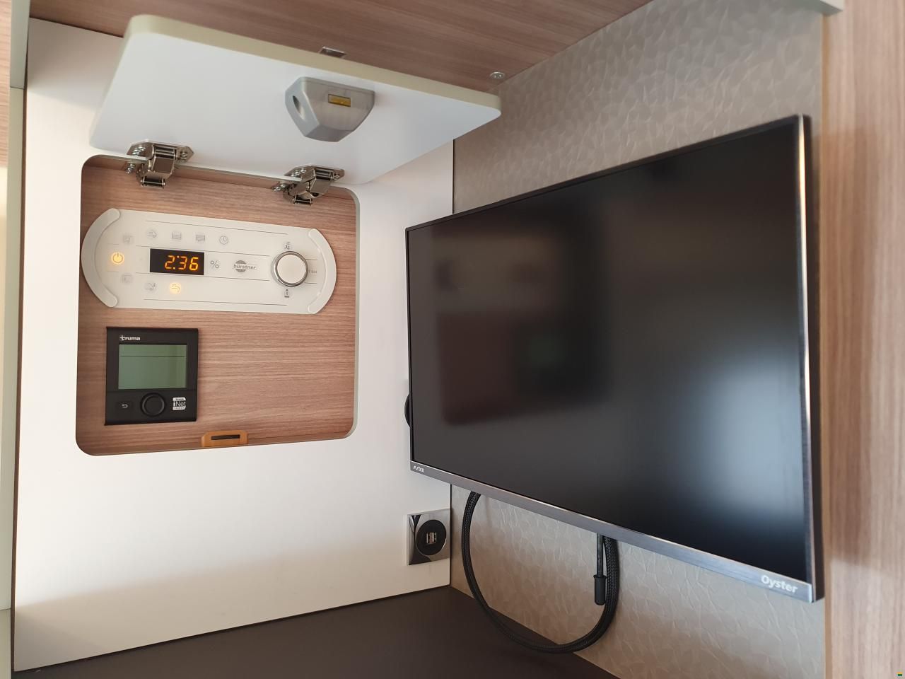 Bürstner IXEO I 736