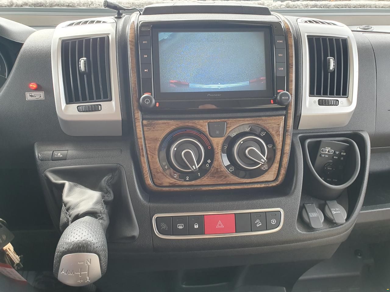 Bürstner IXEO I 736