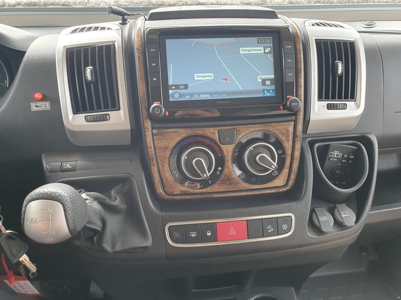 Bürstner IXEO I 736