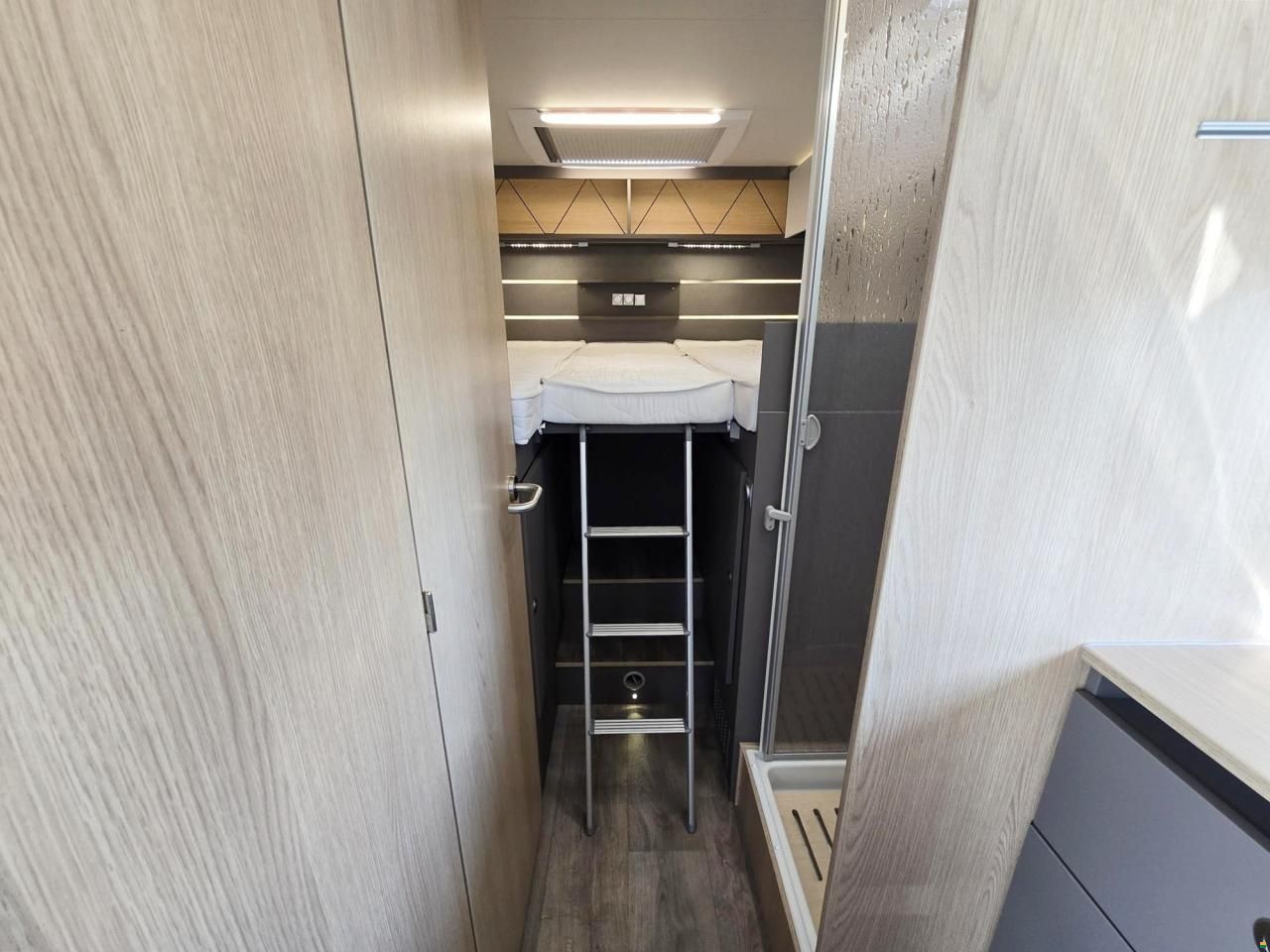 LMC TOURER LIFT H 730 G 2.2 HDI