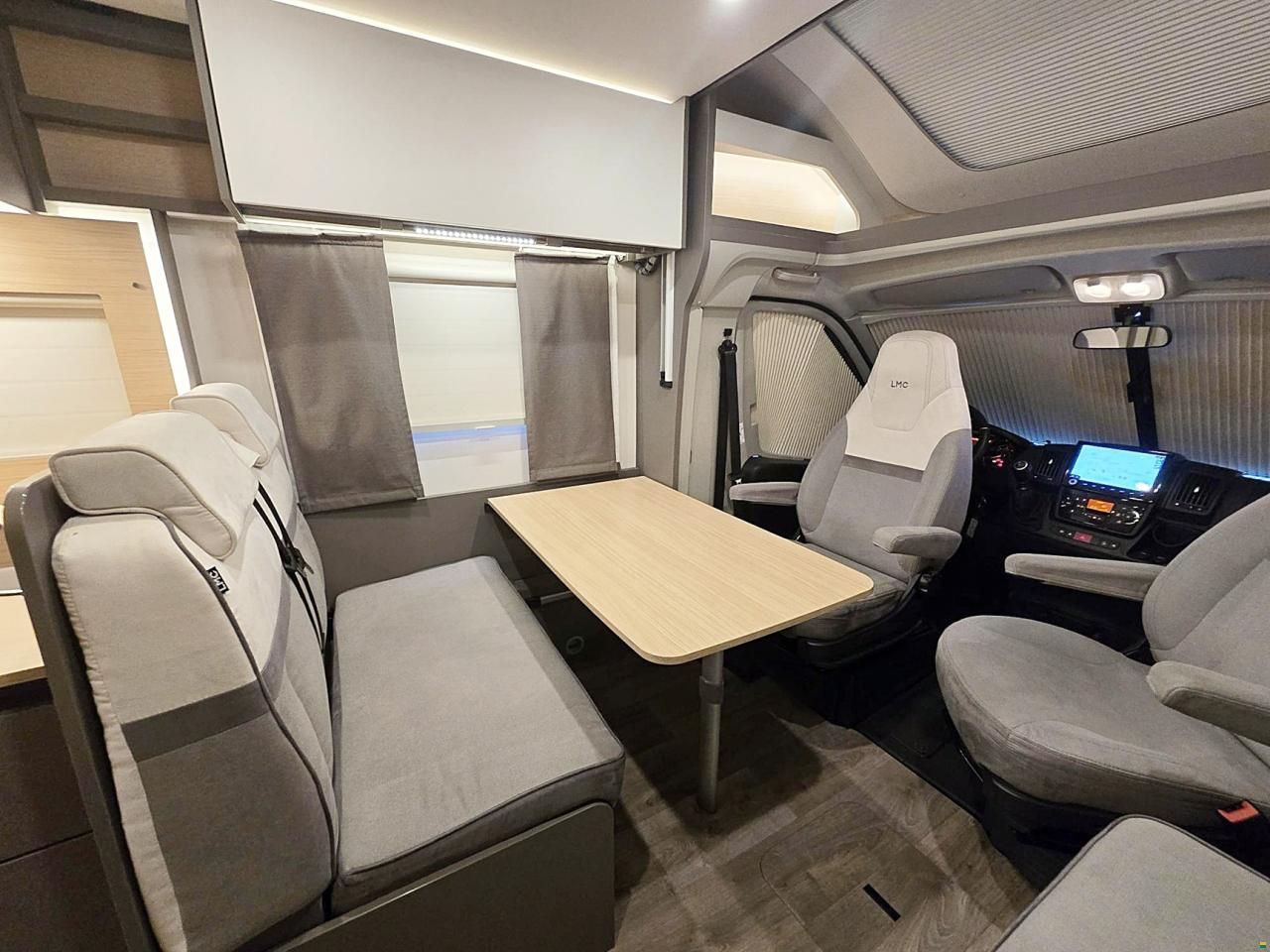 LMC TOURER LIFT H 730 G 2.2 HDI