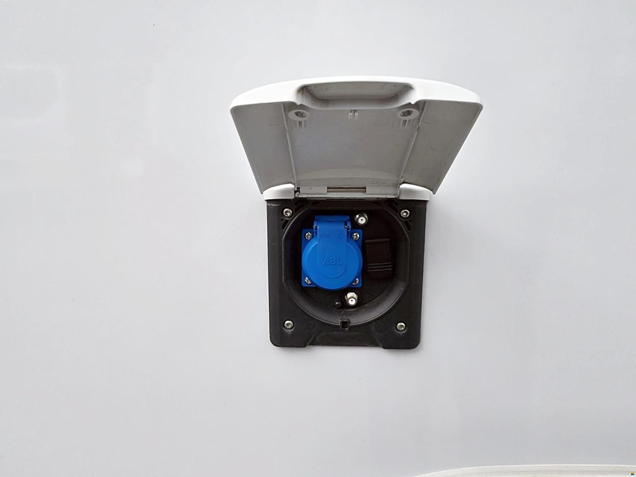 LMC TOURER LIFT H 730 G 2.2 HDI