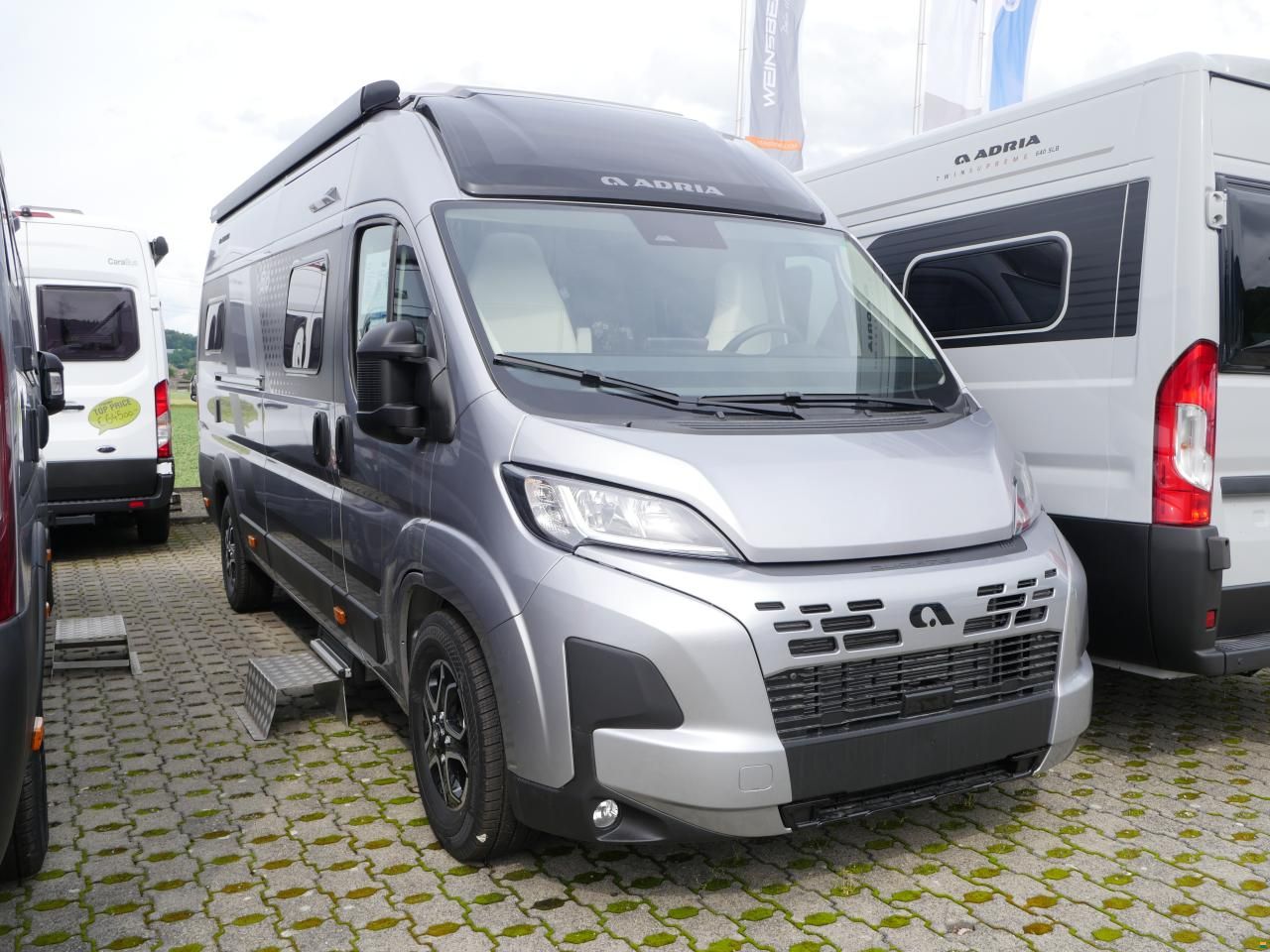 Adria Twin 640 SGX PopTop 60Y