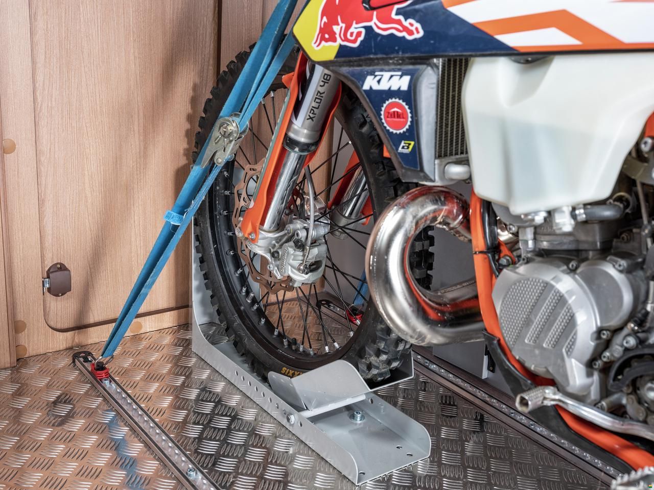 Weinsberg Cara Bus 630 MEG Outlaw