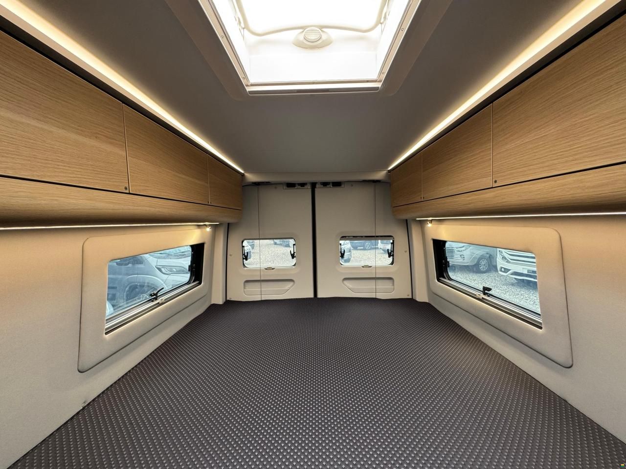 Adria Twin Max 680 SGX