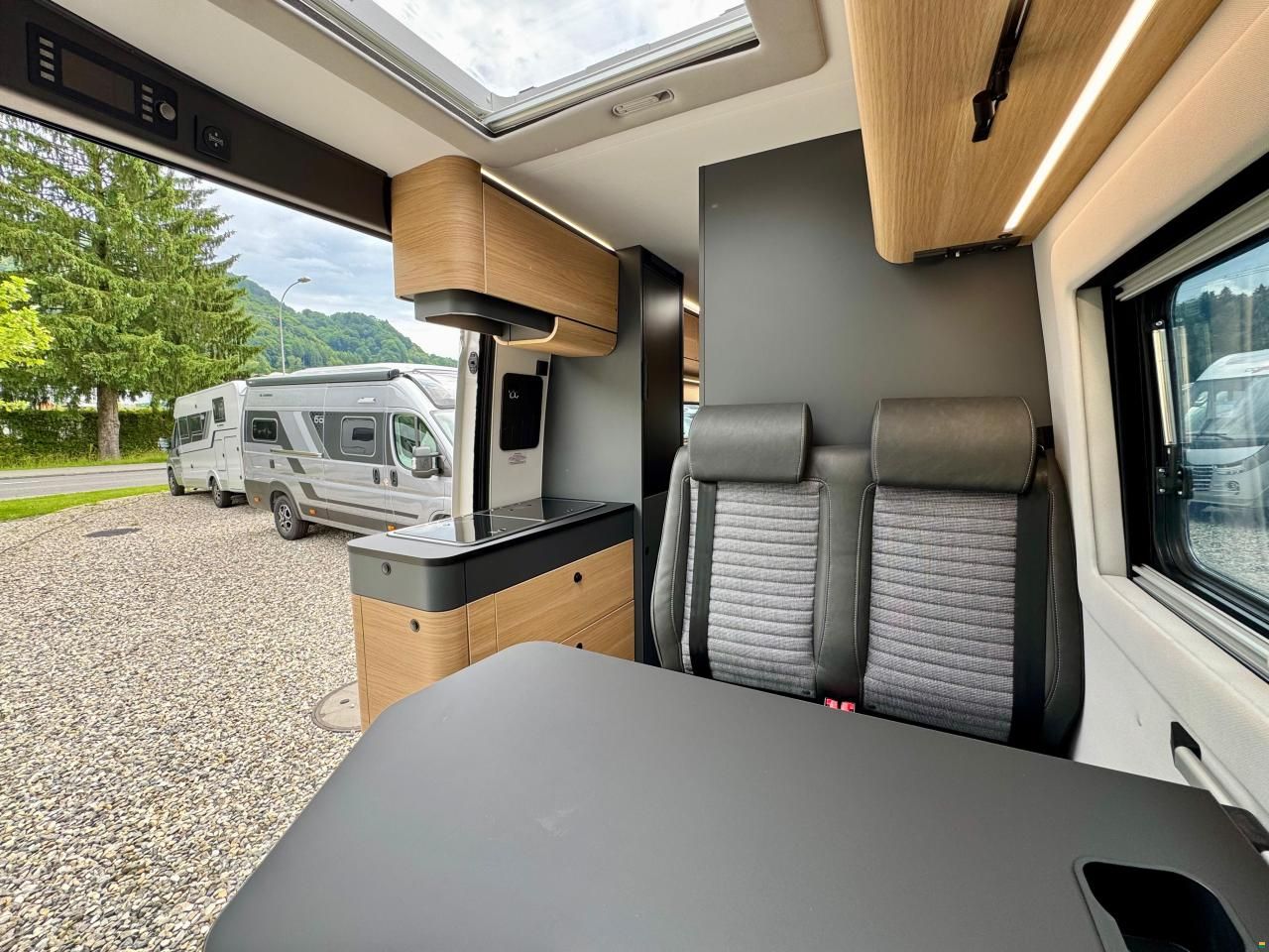 Adria Twin Max 680 SGX