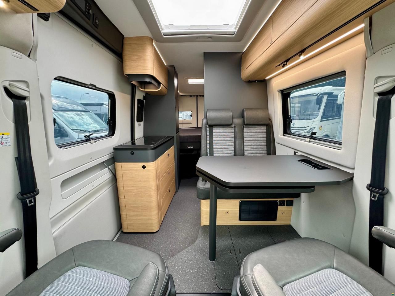 Adria Twin Max 680 SGX