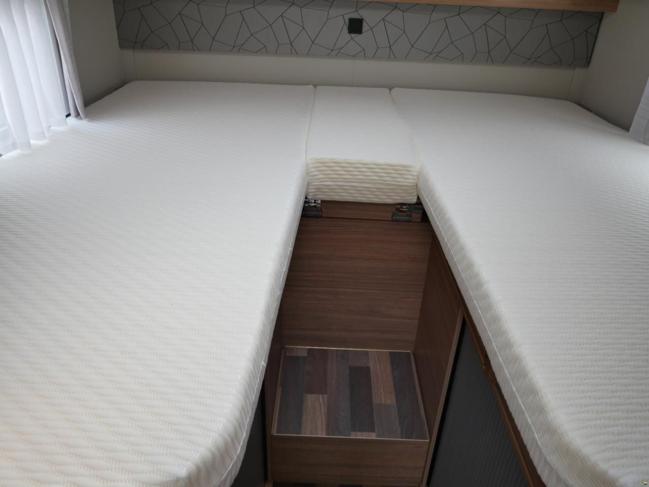 Weinsberg Cara Compact 600 MEG Pepper