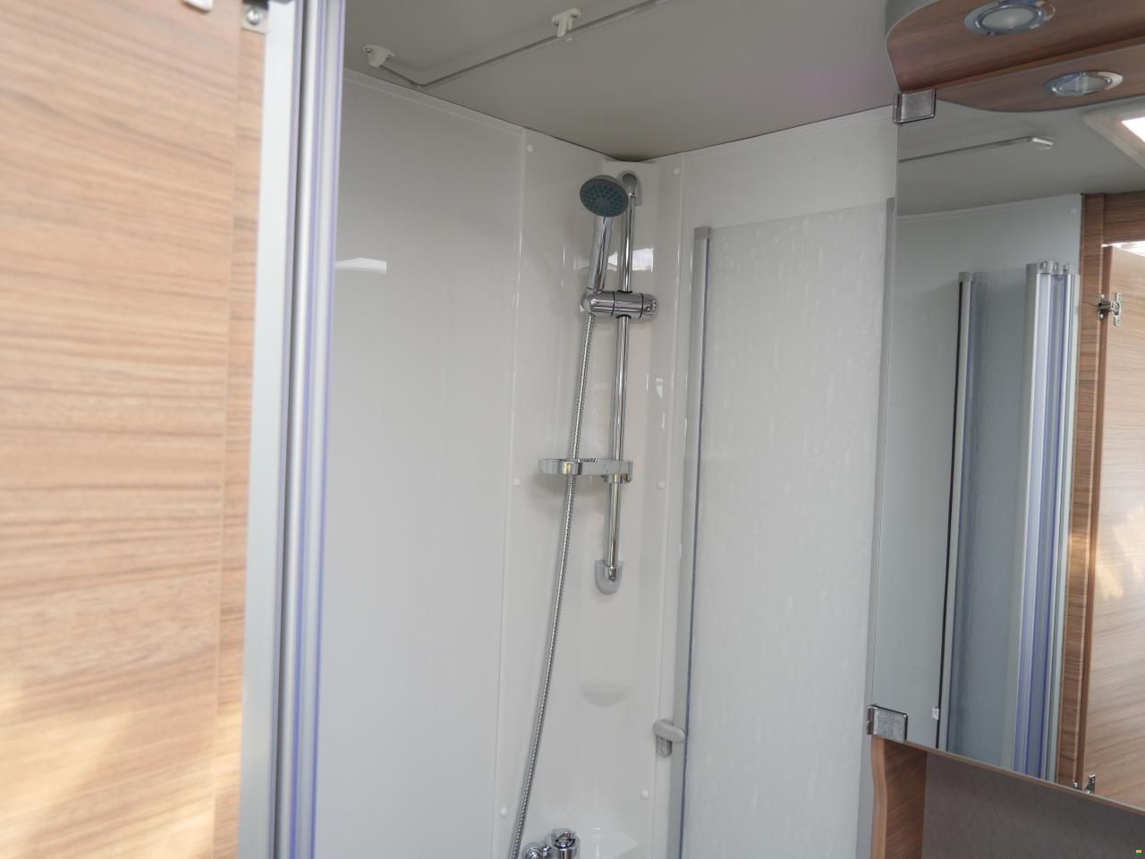 Weinsberg Cara Compact 600 MEG Pepper