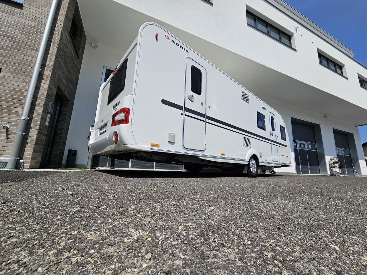 Adria Adora 673 pk 2 Aufbautüren 2 Sitzgruppen