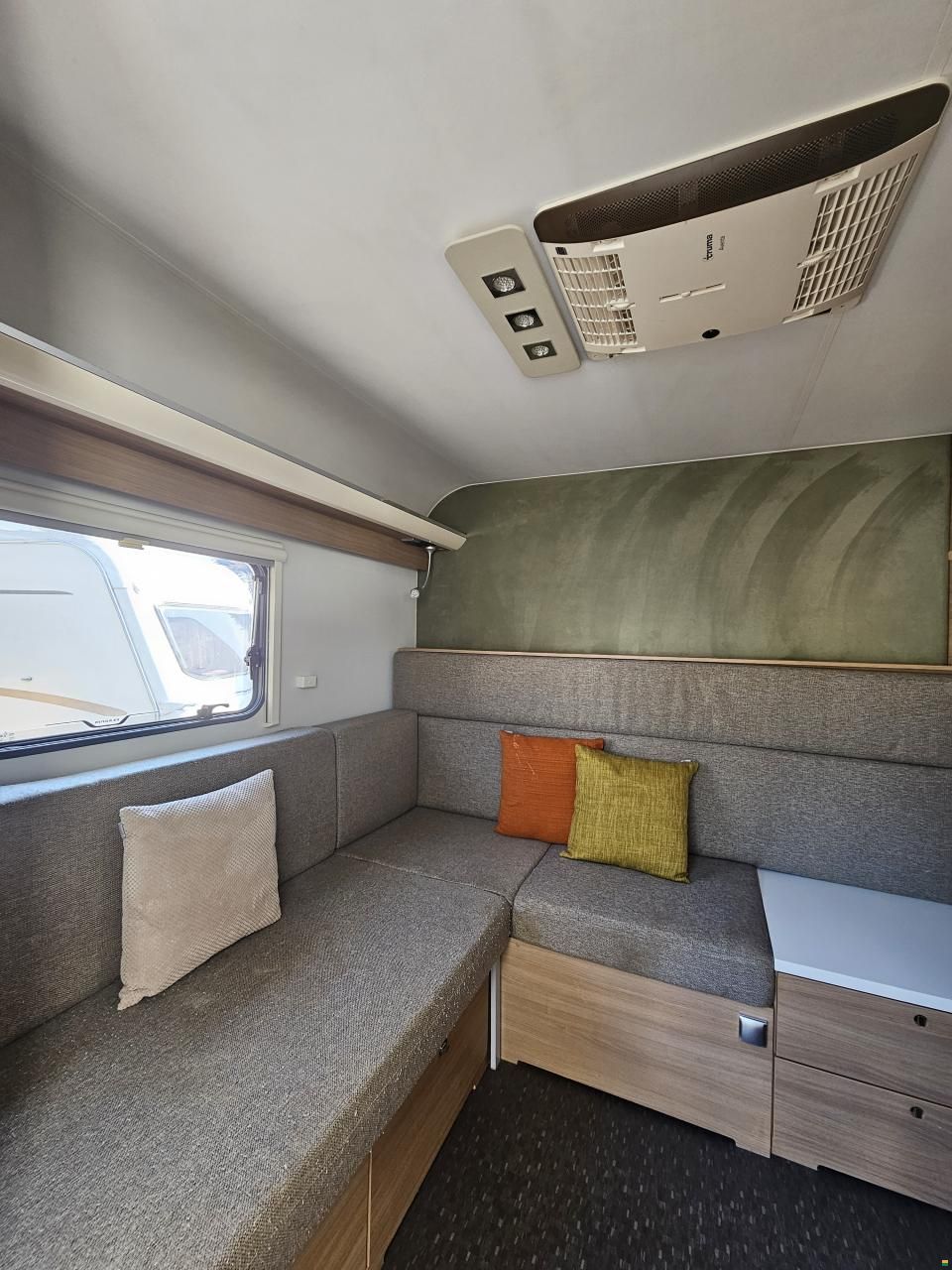 Adria Adora 673 pk 2 Aufbautüren 2 Sitzgruppen