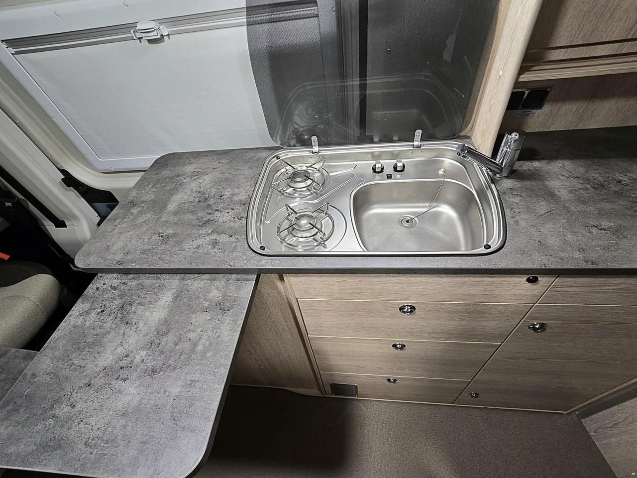 Pössl Summit 600 PLUS 2.3 9G-AUTOMAT MJ 160