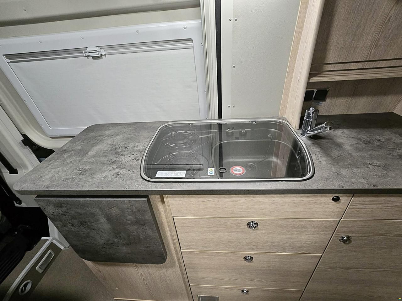 Pössl Summit 600 PLUS 2.3 9G-AUTOMAT MJ 160