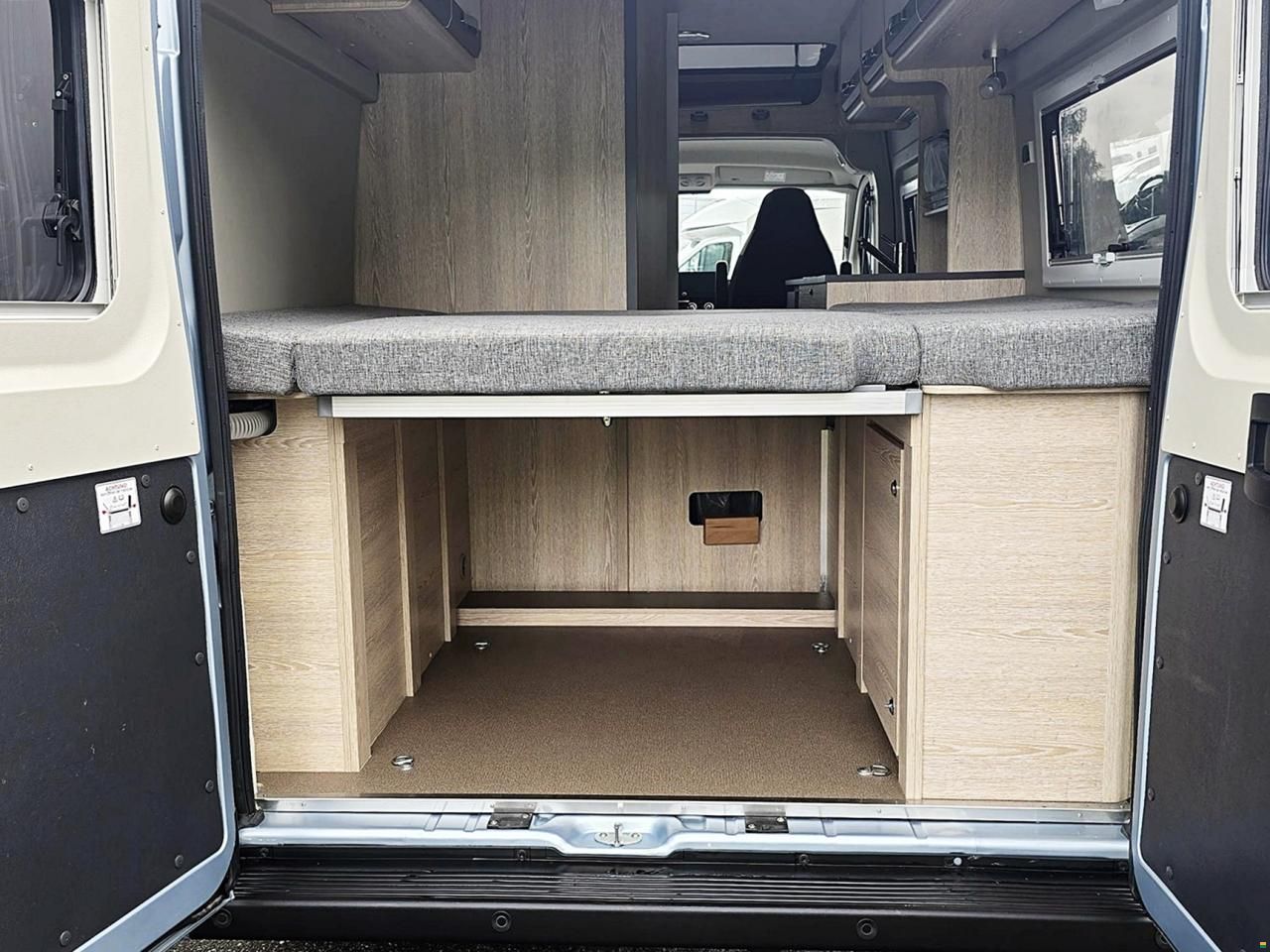 Pössl Summit 600 PLUS 2.3 9G-AUTOMAT MJ 160