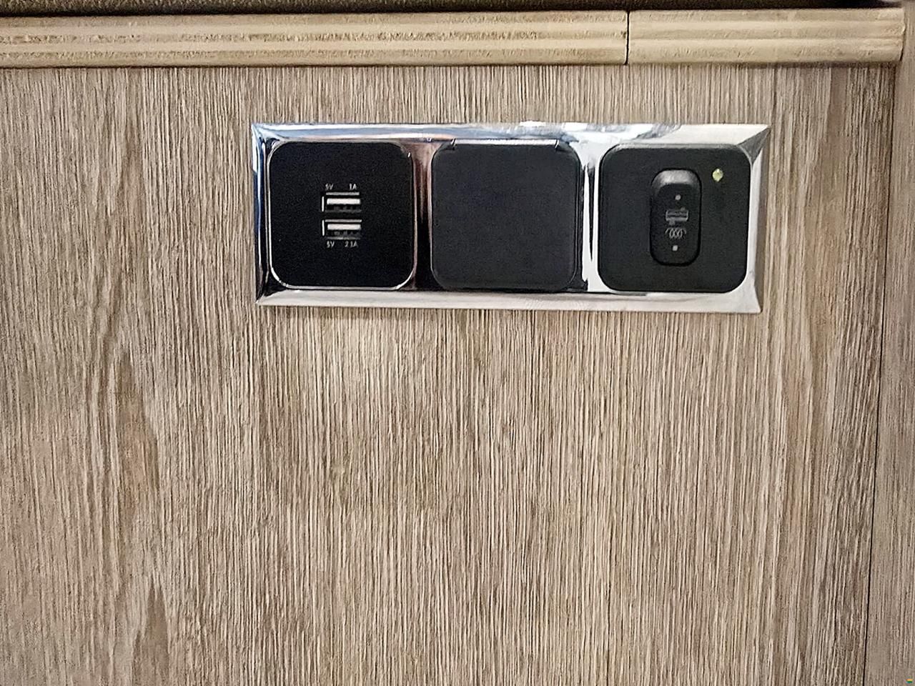 Pössl Summit 600 PLUS 2.3 9G-AUTOMAT MJ 160