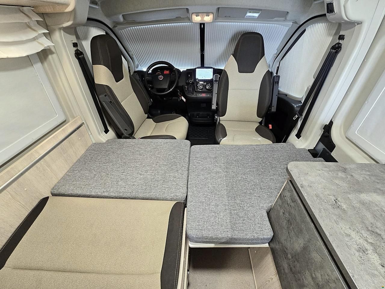 Pössl Summit 600 PLUS 2.3 9G-AUTOMAT MJ 160