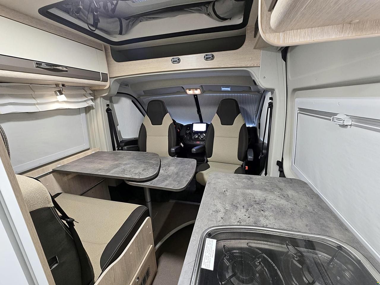 Pössl Summit 600 PLUS 2.3 9G-AUTOMAT MJ 160