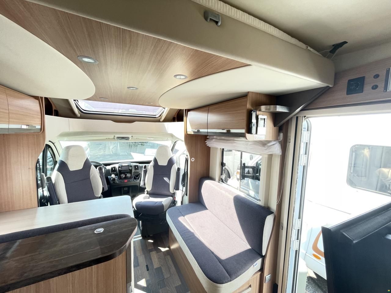 Knaus Sky Wave 700 MEG