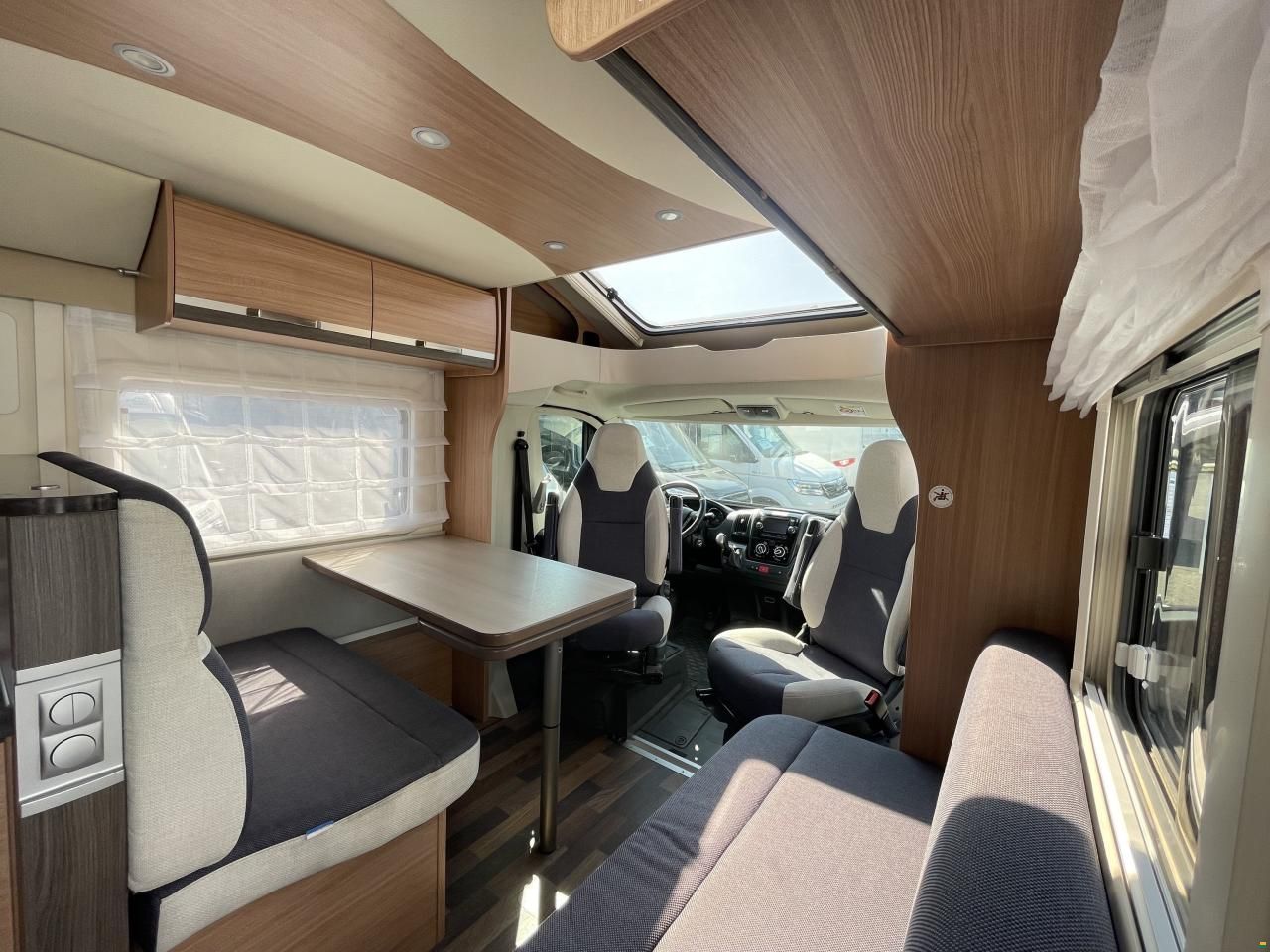 Knaus Sky Wave 700 MEG