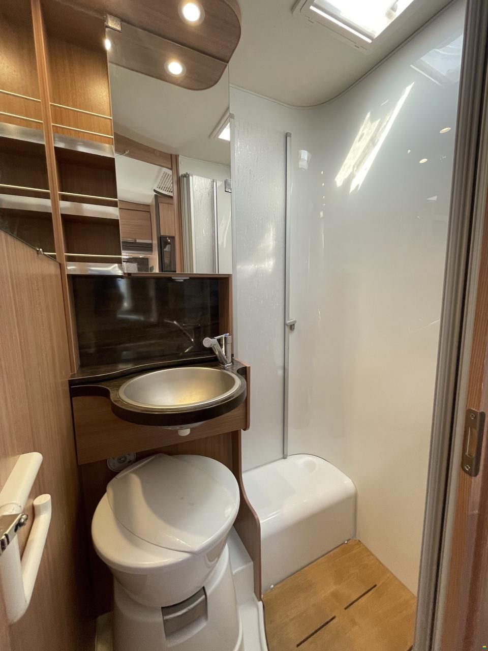 Knaus Sky Wave 700 MEG