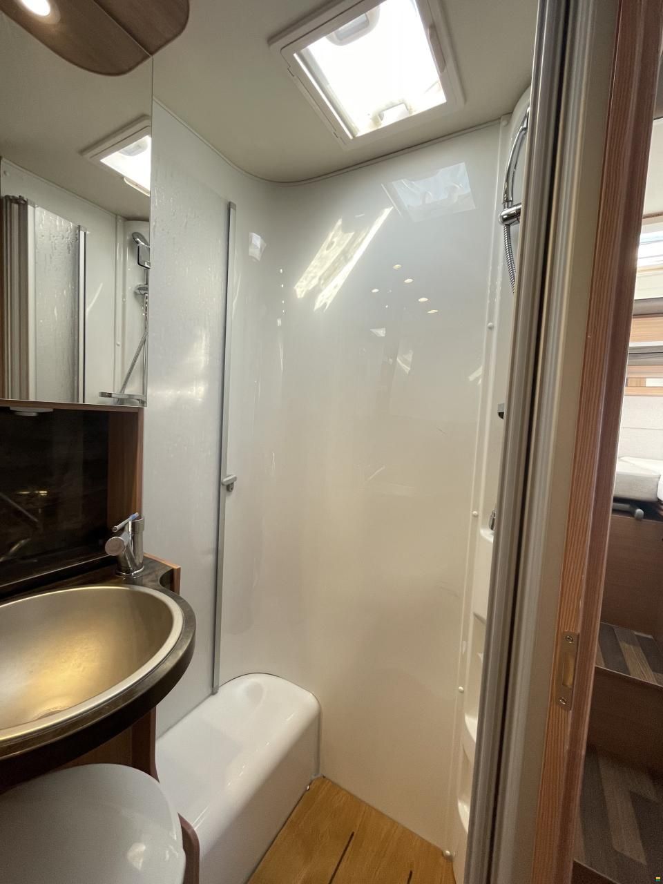 Knaus Sky Wave 700 MEG