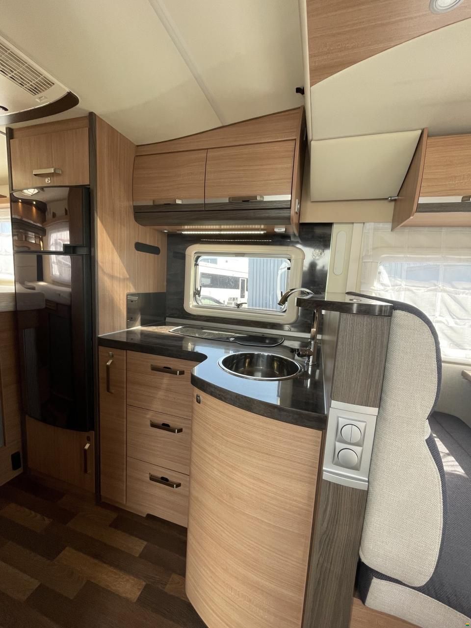 Knaus Sky Wave 700 MEG