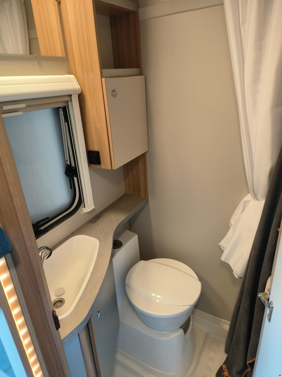 Weinsberg CaraTwo 390 QD