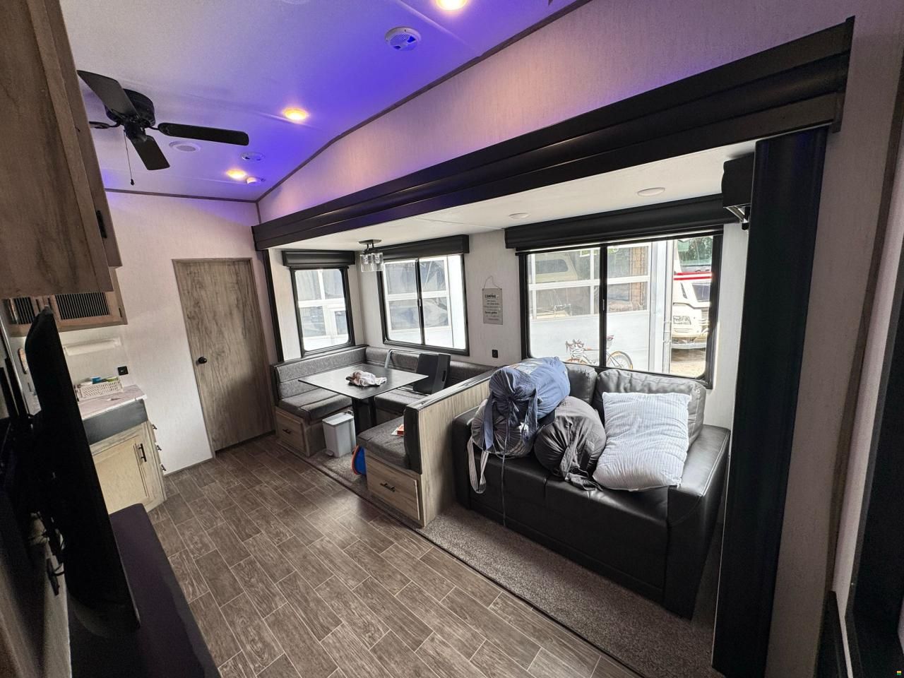 ARCTIC WOLF FIFTH WHEELS 287BH