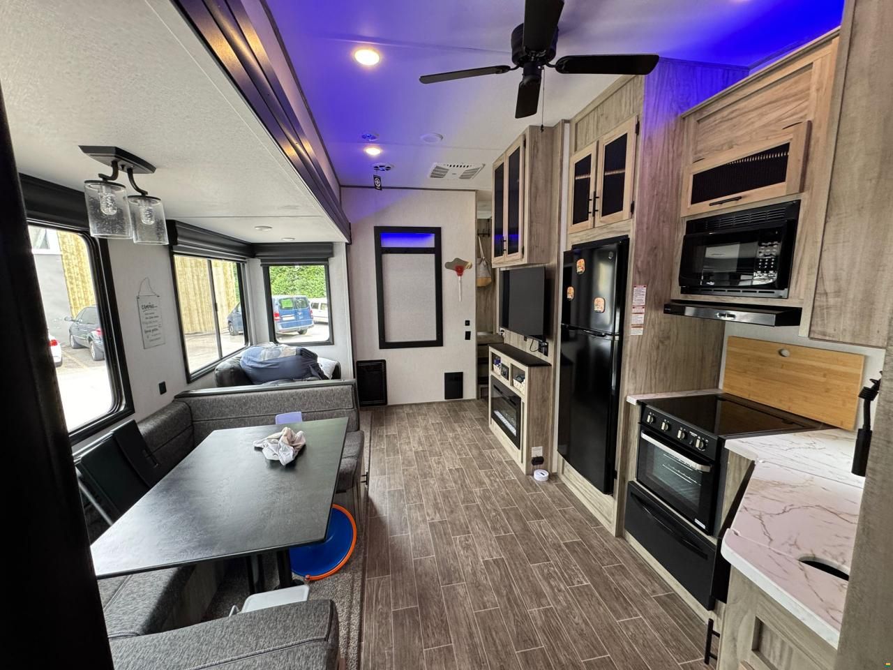 ARCTIC WOLF FIFTH WHEELS 287BH