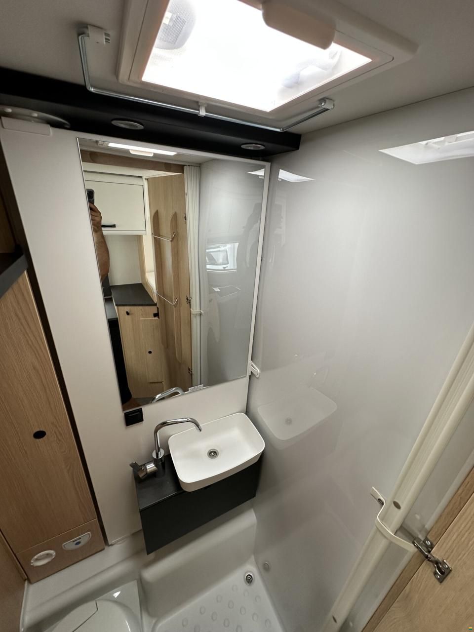 Sunlight Adventure I 67S