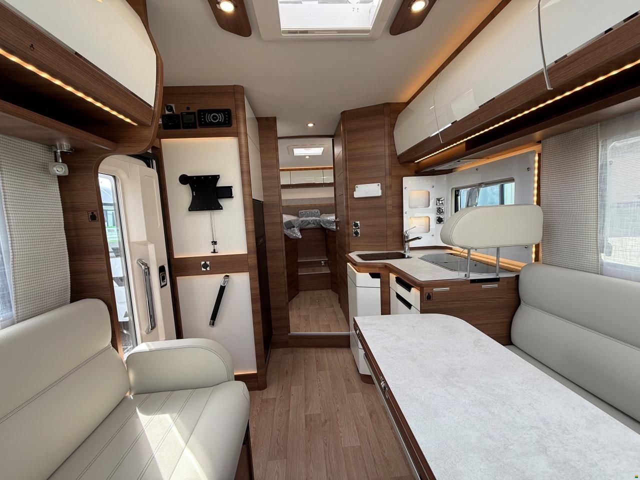 Rapido Serie 6 666 F