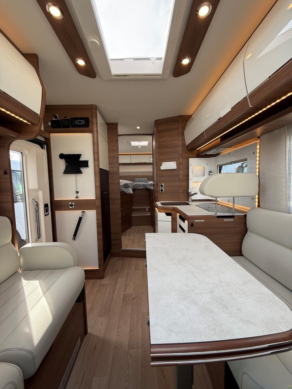 Rapido Serie 6 666 F