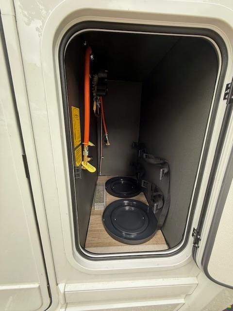 Kabe Travel Master Novum 720 LGB Compact