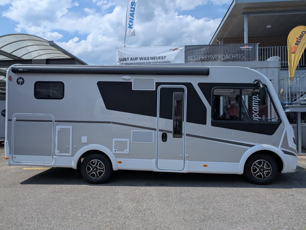 Sunlight I 67S Adventure