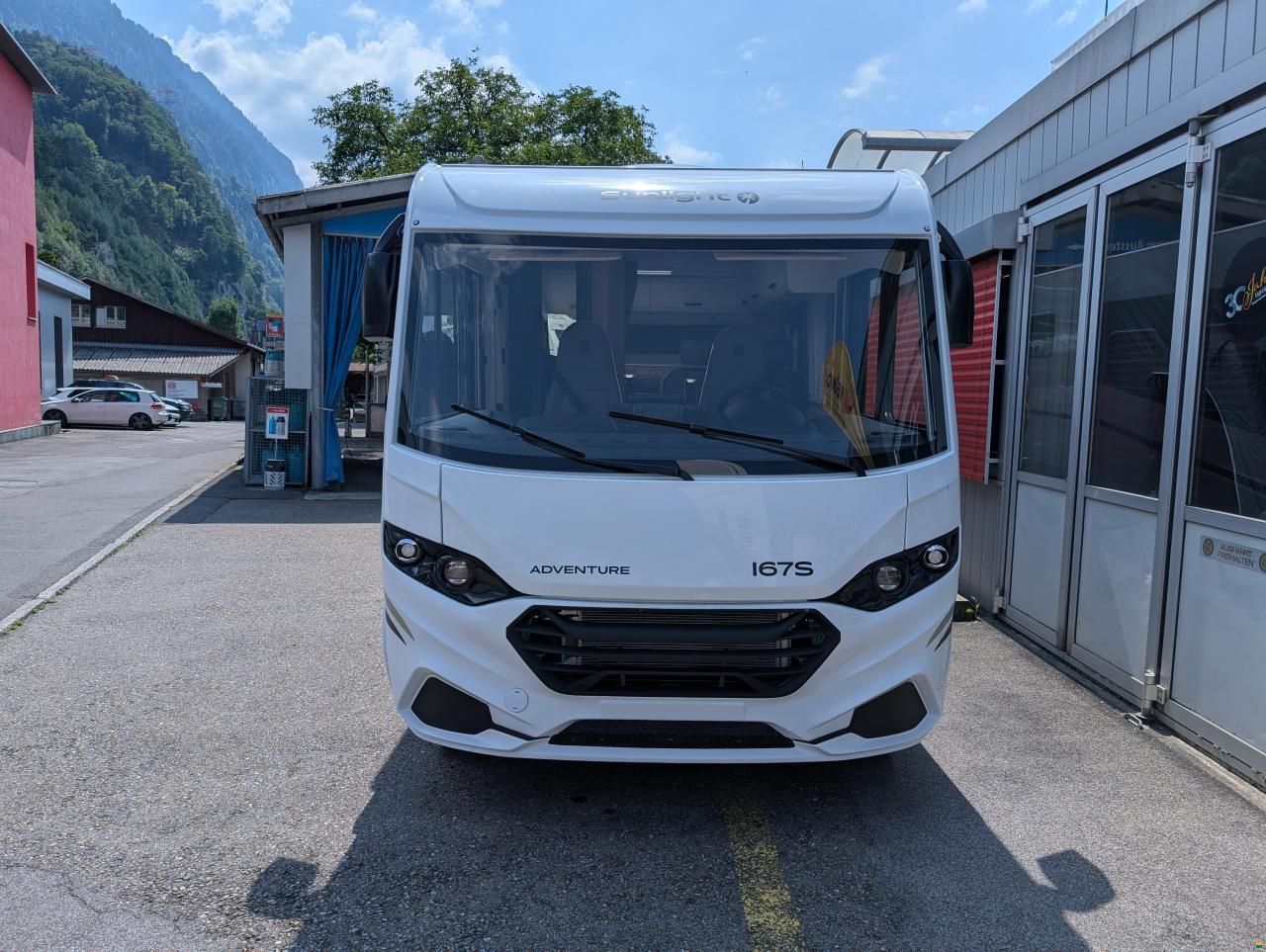 Sunlight I 67S Adventure