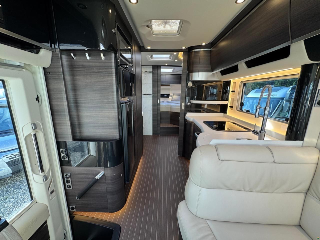 Concorde Charisma 910 LI