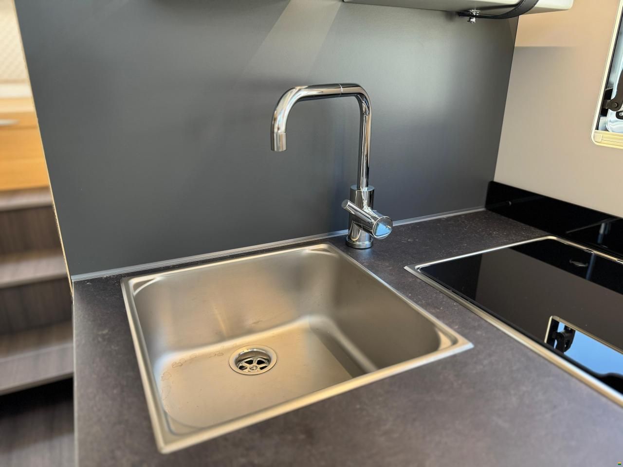 Adria Coral Plus 670 DL