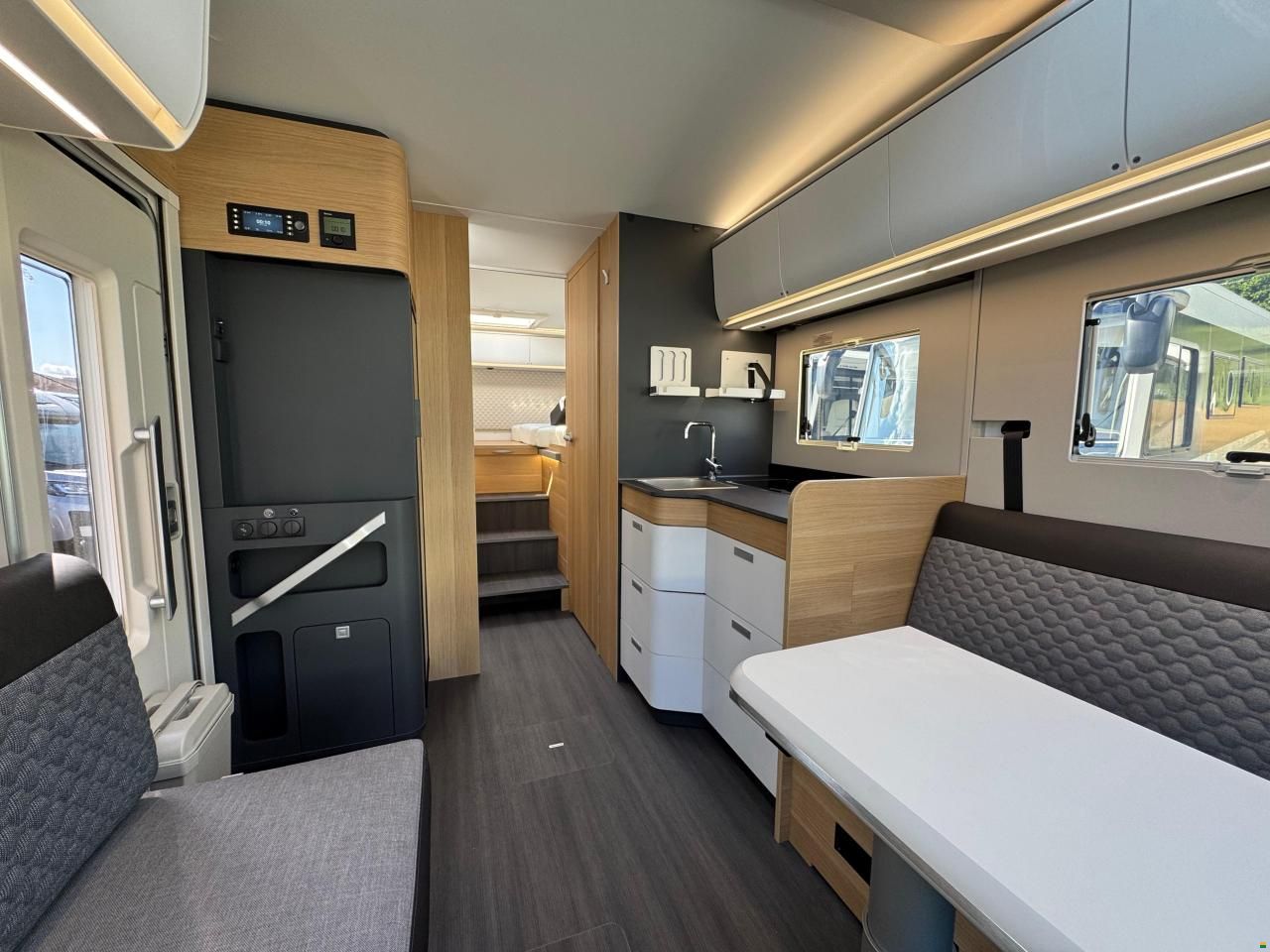 Adria Coral Plus 670 DL