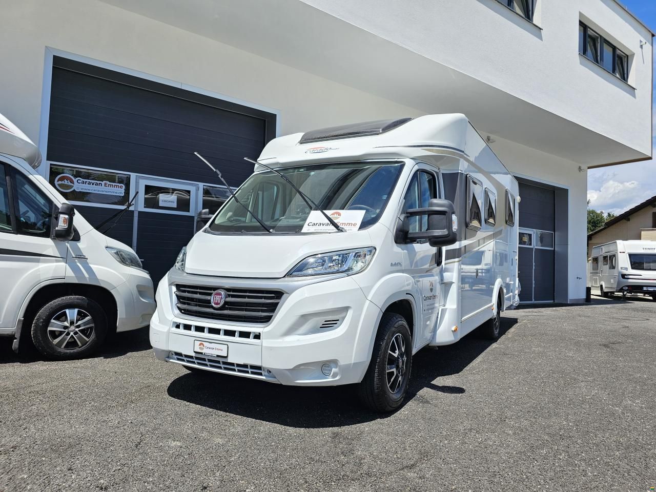 Carado T 449 mit Queensbett, Hubbett, Automat!