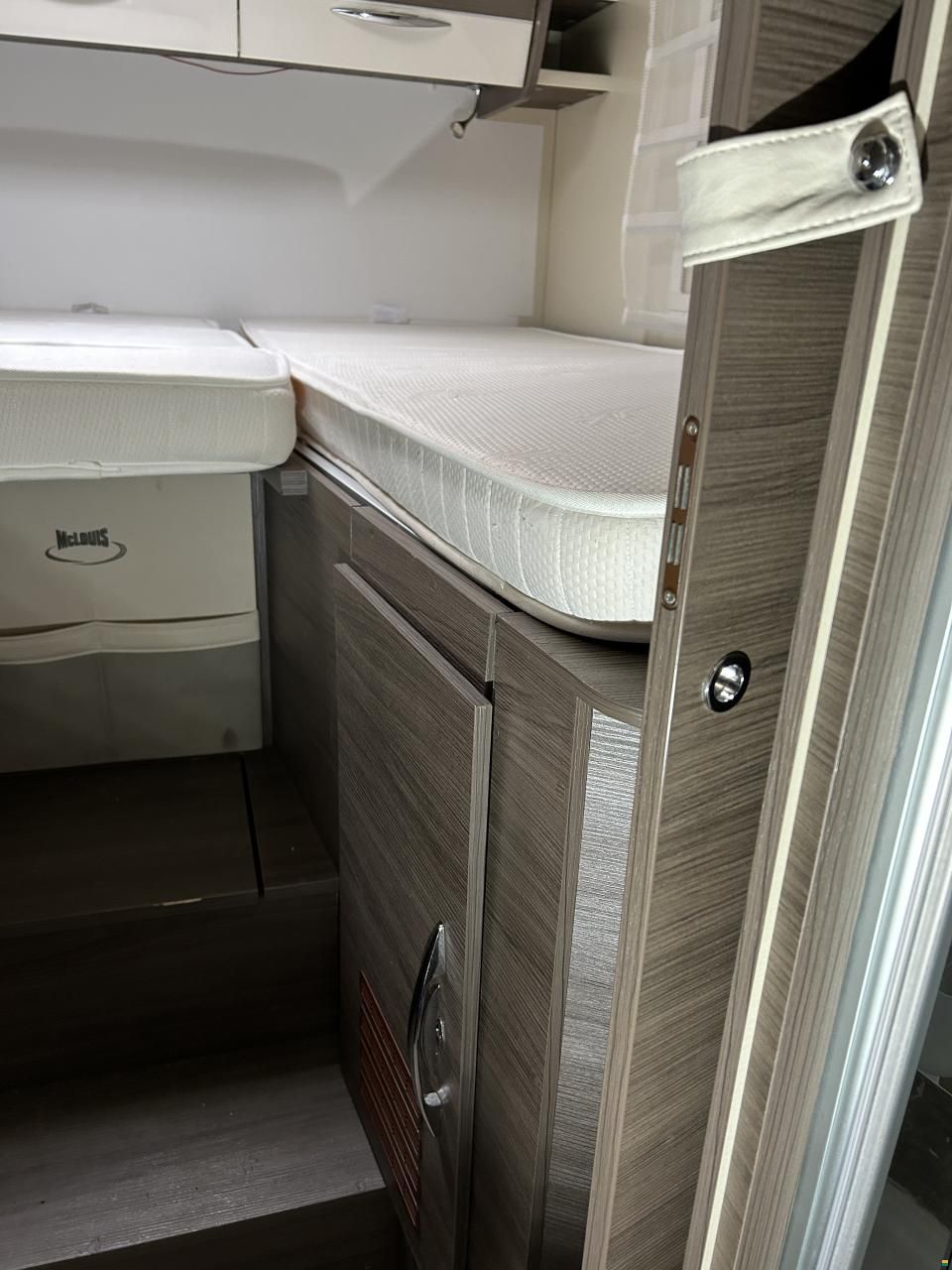 McLouis 873 G