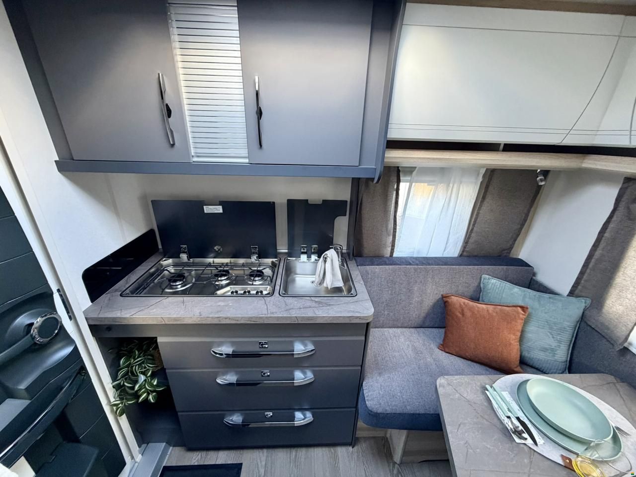 Hobby 400 SFe DE LUXE